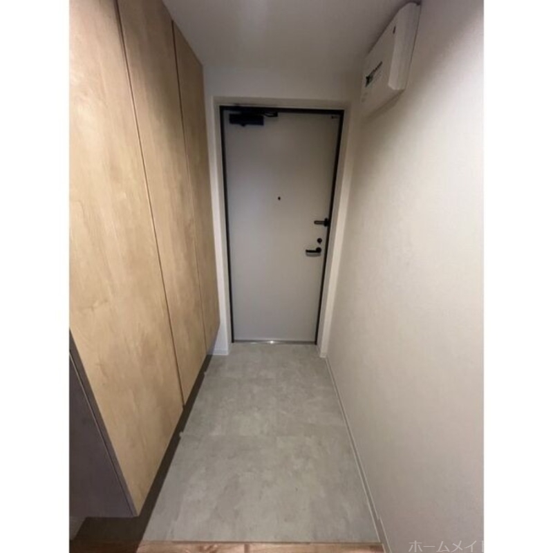 拡大写真:ALPHA学園前 4階407の玄関もきれいです♪
