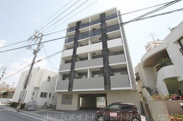 6floorの外観