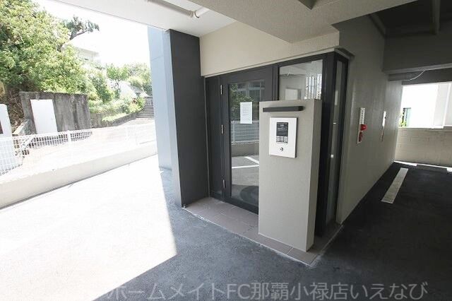 拡大写真:6floor 5階502のエントランス