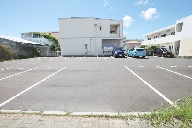 拡大写真:クレイノ南十字星 2階209の駐車場