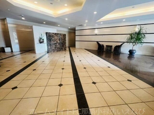 拡大写真:リリーベルおもろまちサーモス 7階706のエントランス