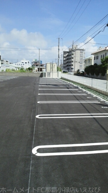拡大写真:ヴィガラス 4階4の駐車場