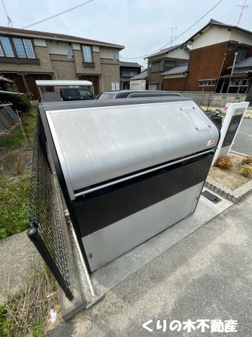 拡大写真:エトワール 2階205の敷地内ゴミ置き場