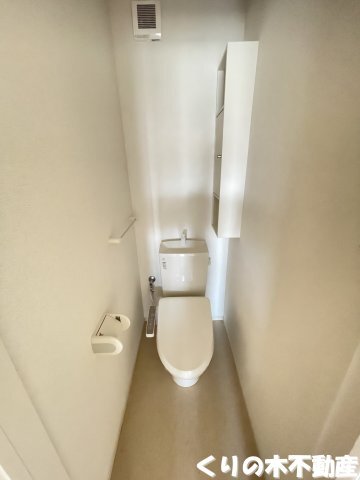 拡大写真:エトワール 2階205のトイレもきれいです