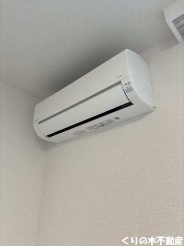 拡大写真:プレフェリート・Ⅲ 2階206のエアコン