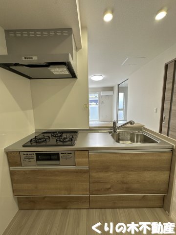 拡大写真:ビバーチェ城東 2階201のキッチンでお料理をお楽しみください