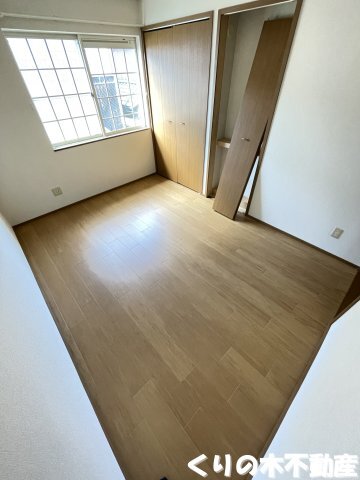 拡大写真:ヴェルセゾン 2階201の反転タイプのお部屋です(現況を優先します)