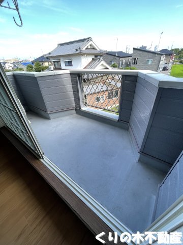 拡大写真:ヴェルセゾン 2階201の反転タイプのお部屋です(現況を優先します)