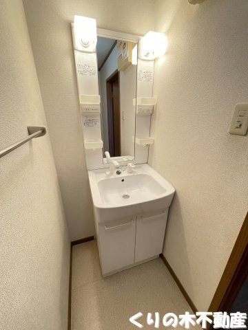 拡大写真:ヴェルセゾン 2階201の反転タイプのお部屋です(現況を優先します)