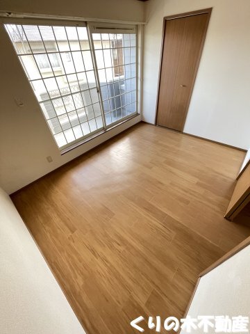 拡大写真:ヴェルセゾン 2階201の反転タイプのお部屋です(現況を優先します)