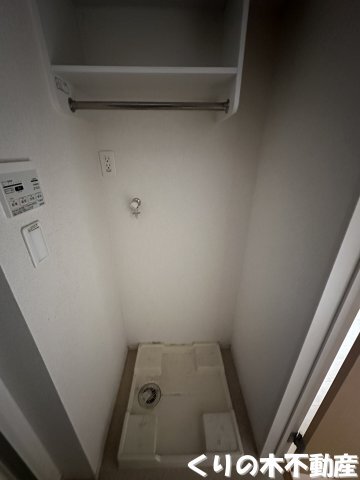 拡大写真：サンモールＭ　Ａ 2階202の室内洗濯機置き場です