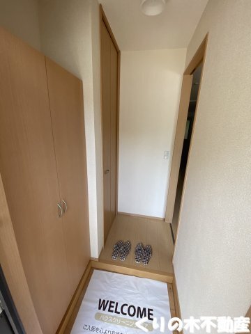 拡大写真:ドゥ・キーマ 1階105のシューズボックス