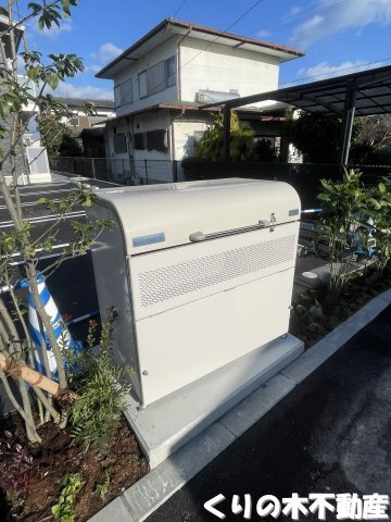 拡大写真:シャーメゾンエステティカ 2階201の敷地内ゴミ置き場