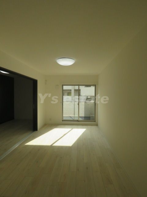 拡大写真:メゾンアオクロ 3階302の居間