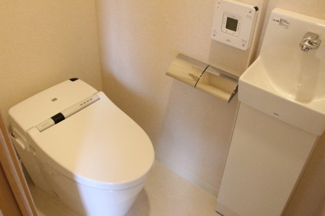 拡大写真:プレミアム菱屋西 7階703のトイレ