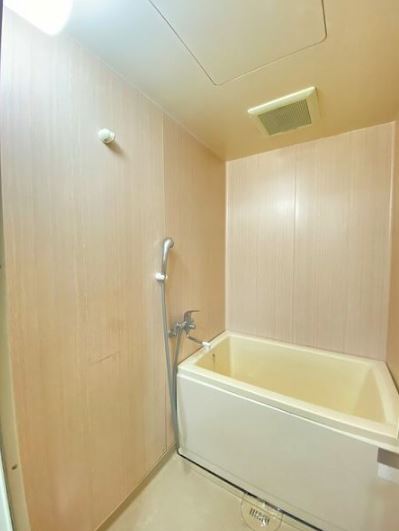 拡大写真:カーサフィオーレ弐番館 4階403の風呂