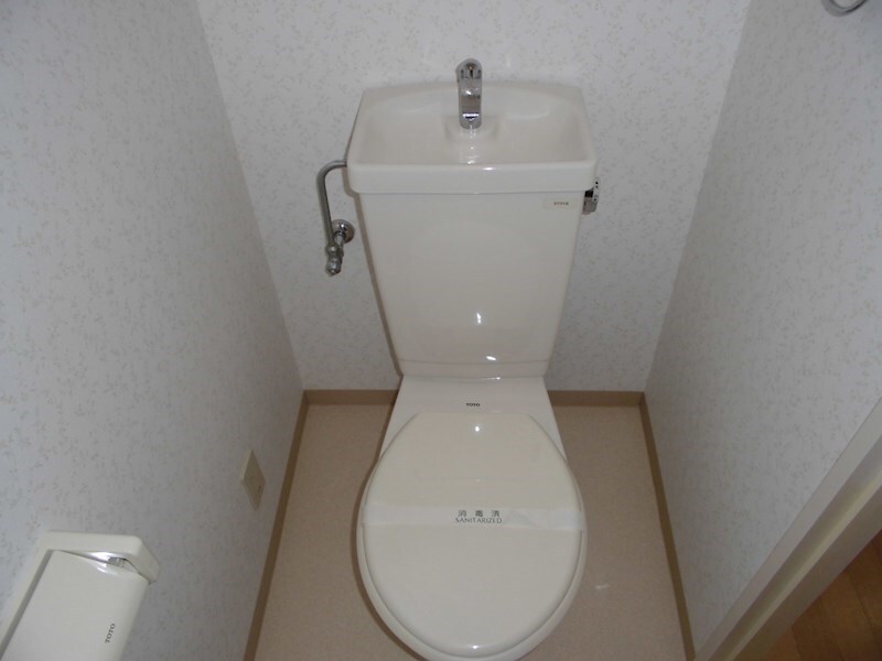 拡大写真:エステートサカイ 1階102のトイレ