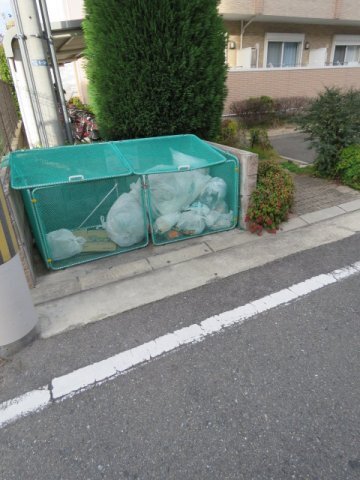 拡大写真:アーク島之内 2階207のゴミ置き場
