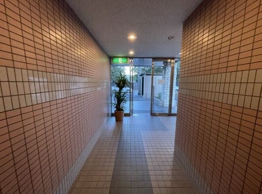 拡大写真:比枝コーポラス上町Ⅰ 2階401のロビー