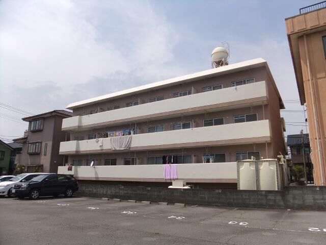 杉山マンションの外観