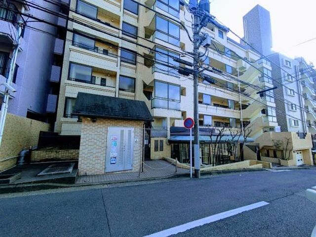 横浜市神奈川区台町の外観