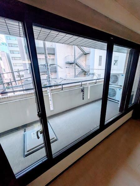 拡大写真:横浜市神奈川区台町 3階301のバルコニー