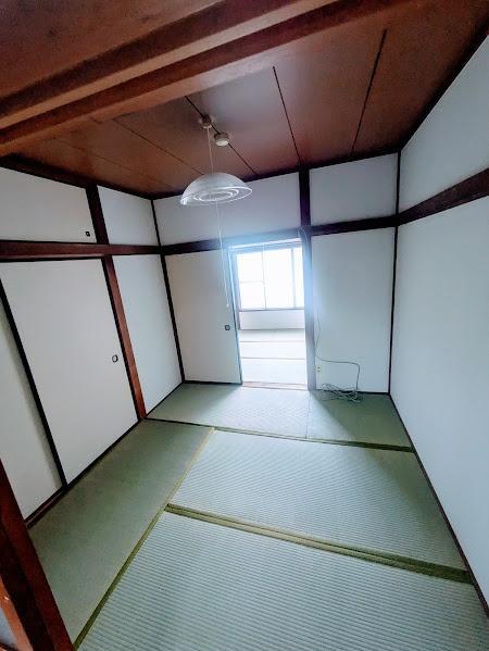 拡大写真:横浜市神奈川区大口仲町 2階203のリビング