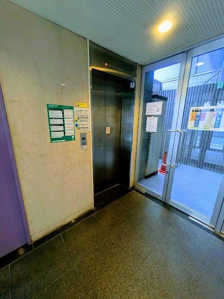 拡大写真:横浜市西区中央1丁目 7階703のエントランス