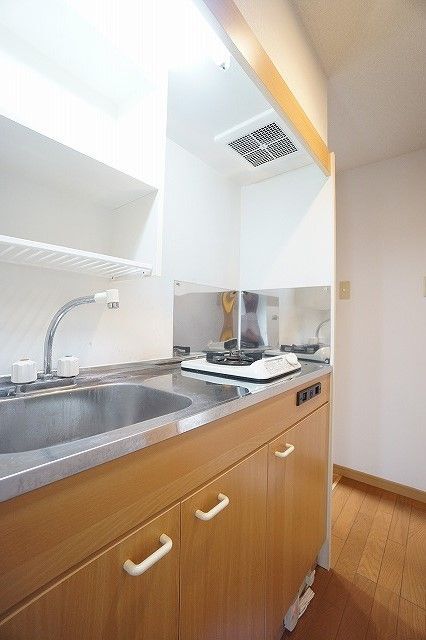 拡大写真:パームコート別府 1階102のキッチン