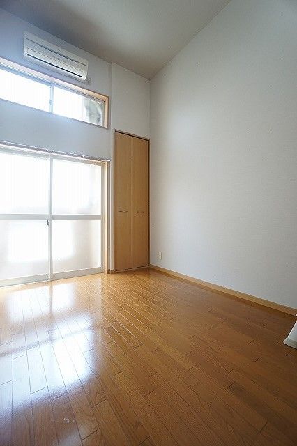 拡大写真:パームコート別府 1階102の洋室