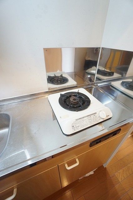 拡大写真:パームコート別府 1階102のキッチン