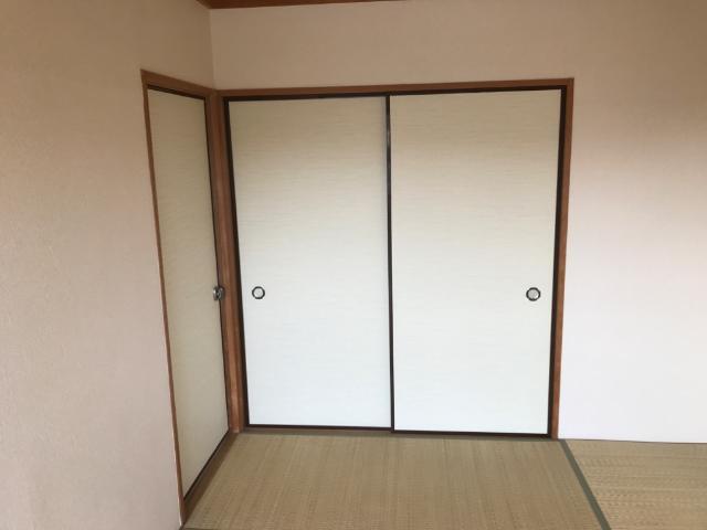 拡大写真:エコーハイツ 2階203の押入れ