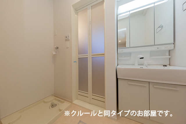 拡大写真:新)カーサ アバンツァート 2階202のその他