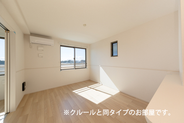 拡大写真:新)カーサ アバンツァート 2階203の内観