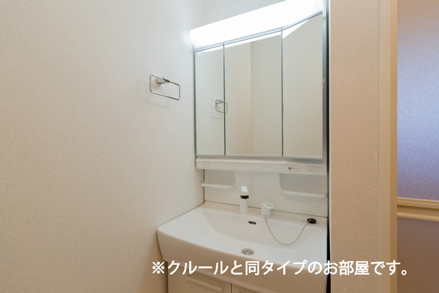 拡大写真:新)カーサ アバンツァート 2階203のその他
