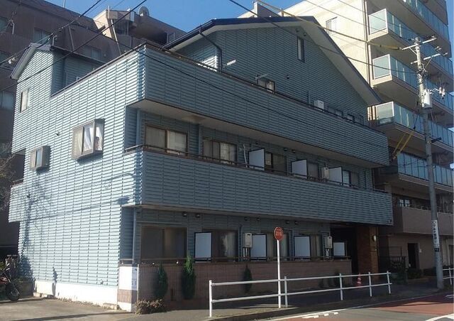 イーストヒルズの外観
