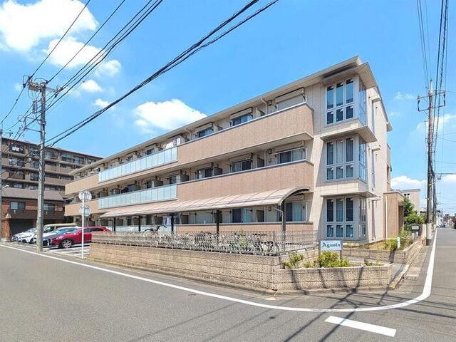 アグスターの外観