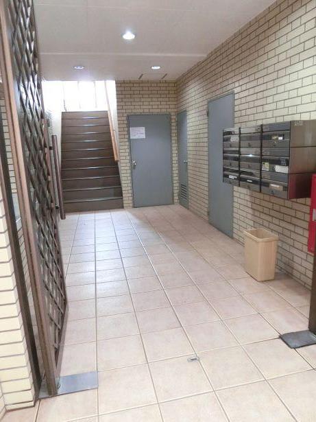 拡大写真:サンクレスト東久留米 3階302のエントランス