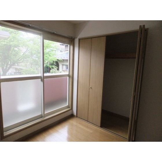 拡大写真:シャトル金山 2階202の収納
