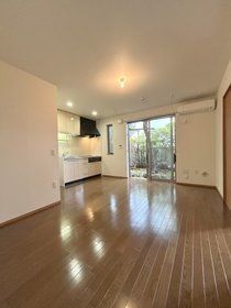 拡大写真:東久留米市学園町2丁目 1階101の居間