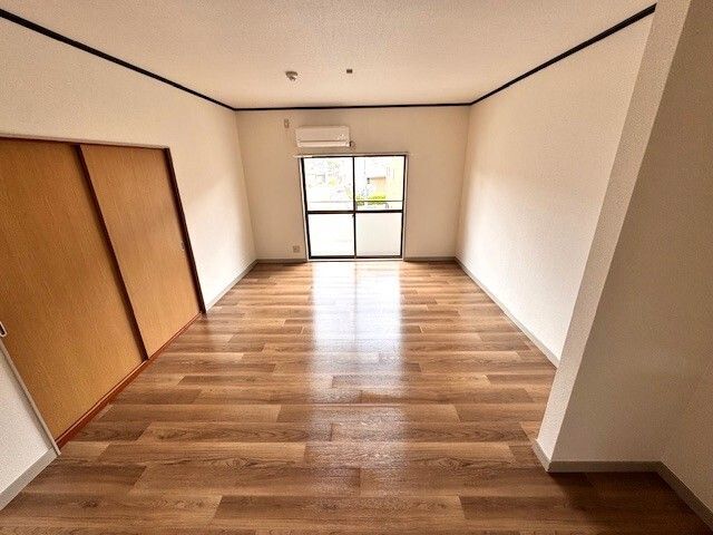 拡大写真:プレタメゾン小山 2階201の居間