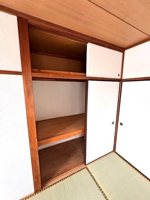 拡大写真:プレタメゾン小山 2階201の収納