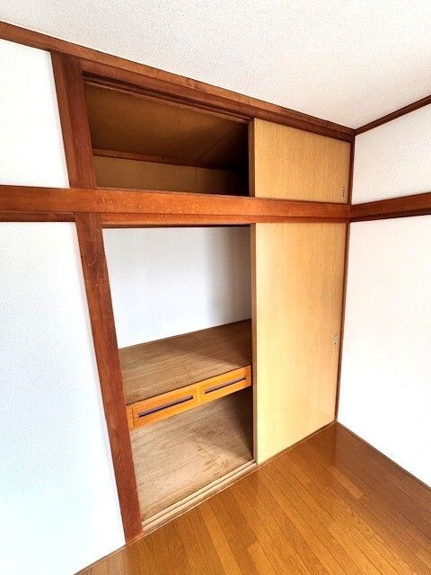 拡大写真:プレタメゾン小山 2階201の収納