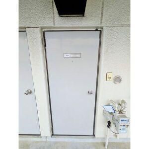 拡大写真：スカイパーク 1階210の玄関