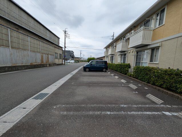 拡大写真:マノワール・K 1階106の外観
