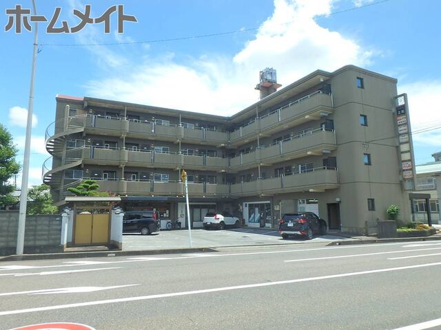 ファミール上松の外観