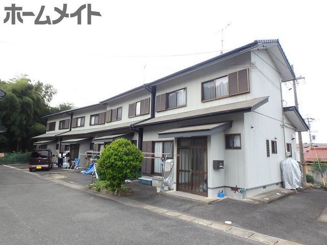 メゾネット林貸家の外観