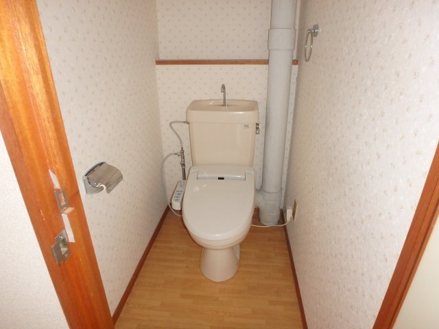 拡大写真:ファミール上松 2階201のトイレ