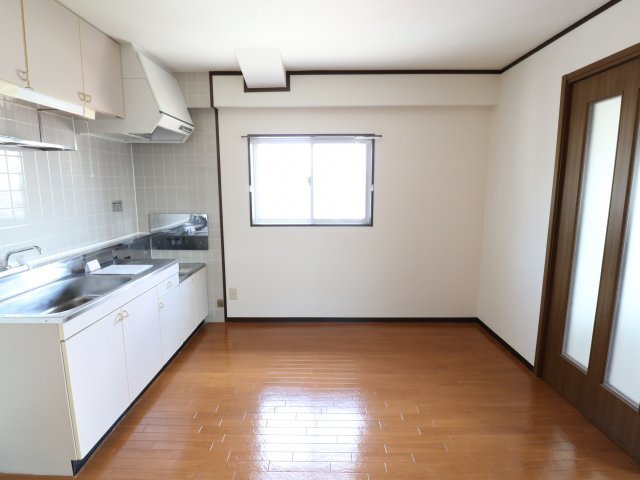 拡大写真:ソシエ221 4階401の居間