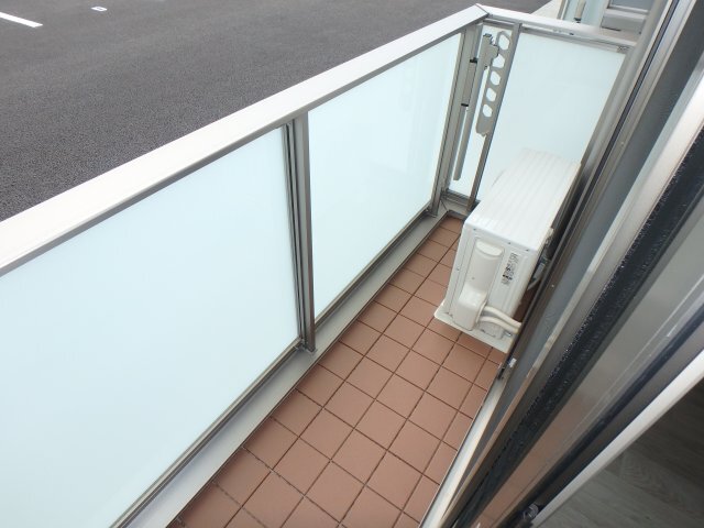 拡大写真：ユアメゾン本荘 1階103のバルコニー